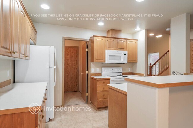 Building Photo - 10904 185th Ave E