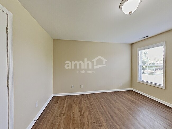 Primary Photo - 156 Brightstar Ct