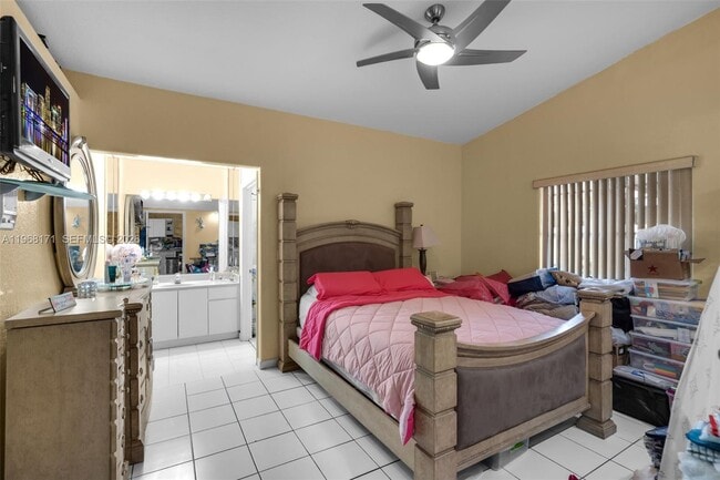 Building Photo - 7562 W 32nd Ct