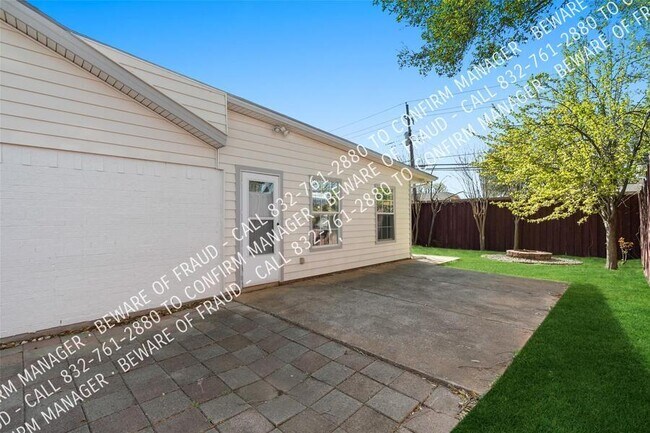 Building Photo - 2420 Majestic Dr