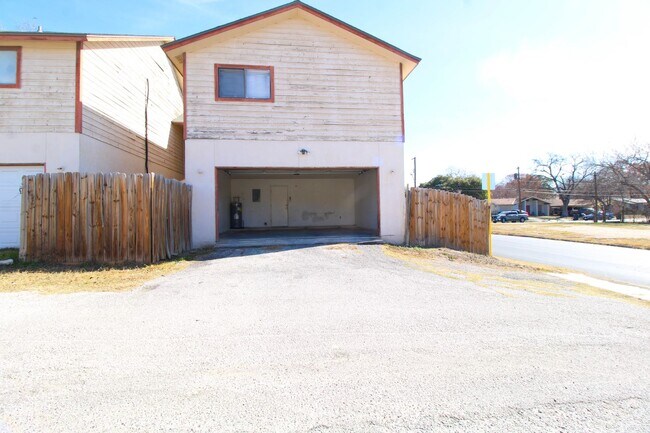 Building Photo - *****PRICE REDUCTION*****