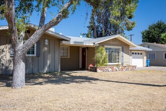 Building Photo - 4135 N 35th Way