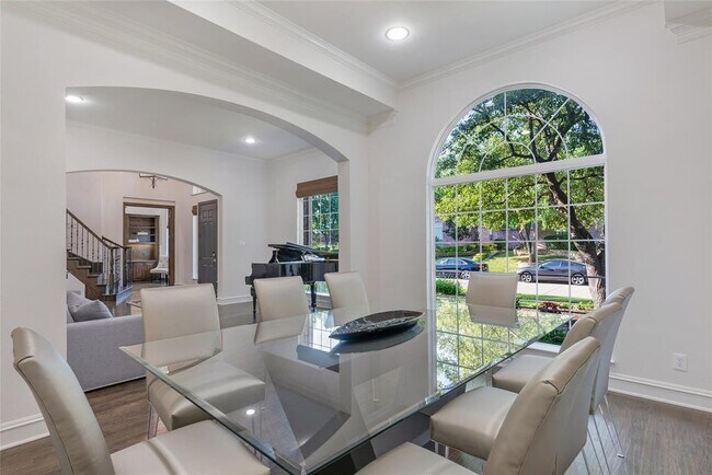 Building Photo - 5327 Elm Spring Ln