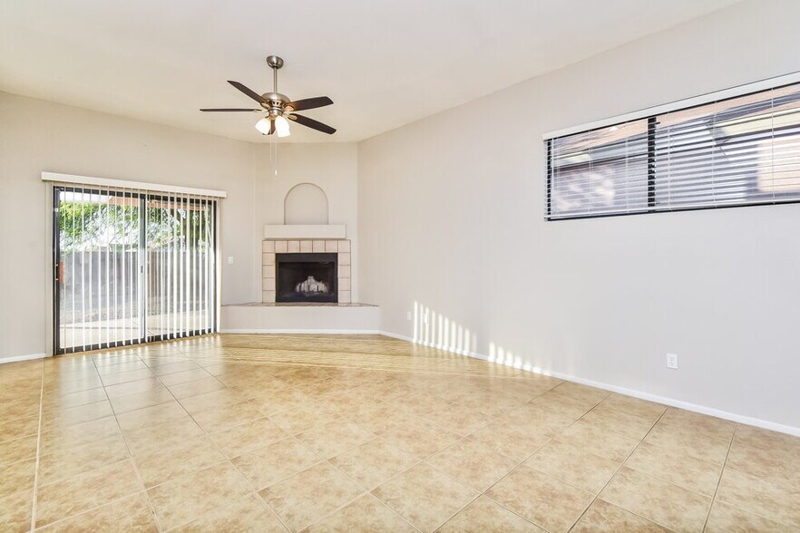 Building Photo - 9495 E Lochnay Ln