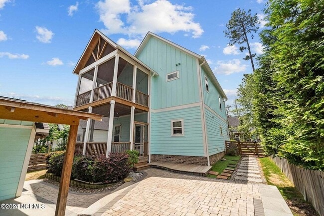 Building Photo - 249 Springwood Way