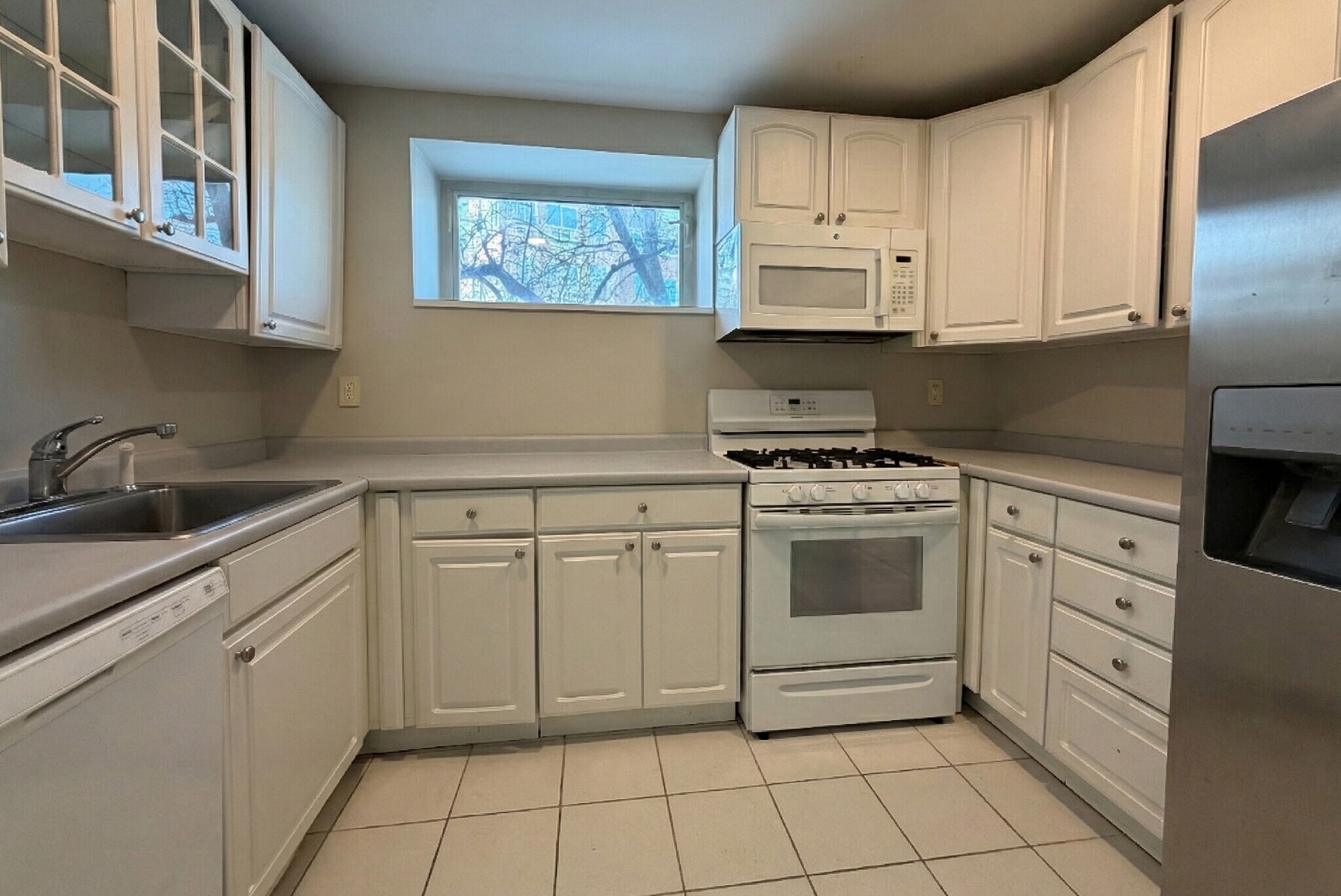 Building Photo - 4 Canal Park