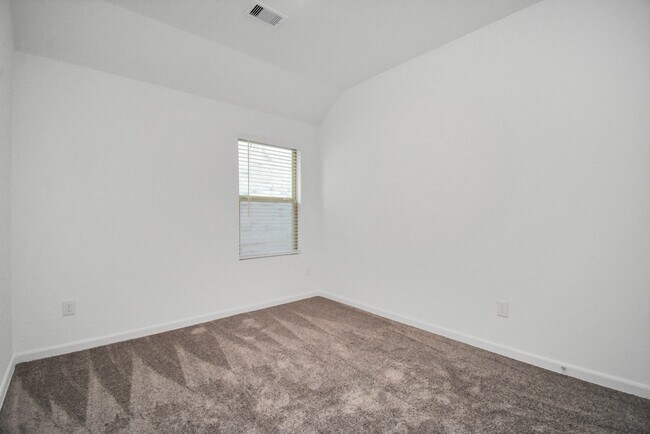 Building Photo - 15811 Bremore Dr