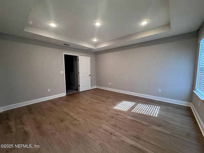 Building Photo - 13952 Sterely Ct N