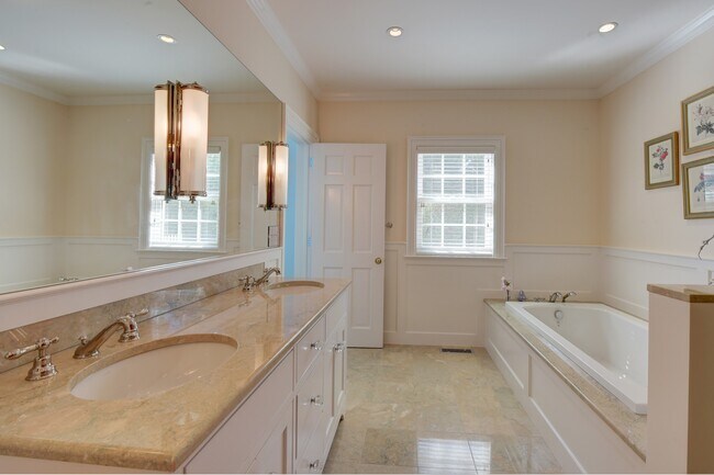 Building Photo - 31 Foster Crossing