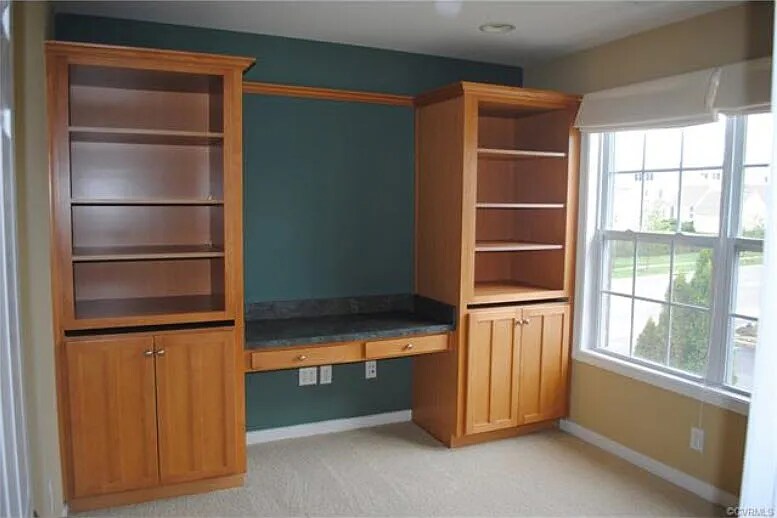 Building Photo - 801 Parkland Pl