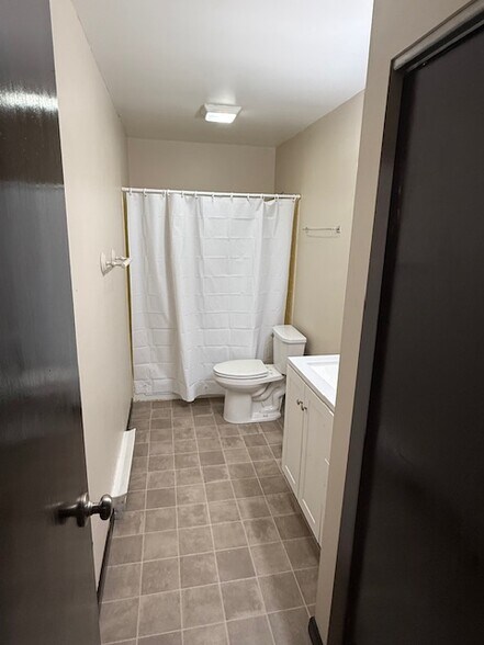 Bathroom - 6904 Eisenhower Ave