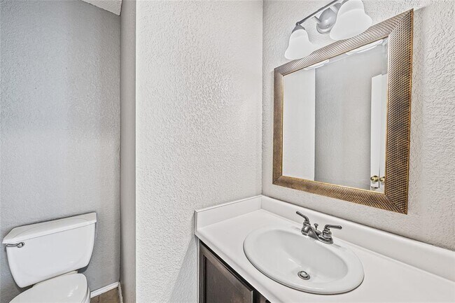 Building Photo - 709 Black Isle Dr