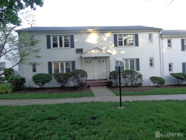 Building Photo - 29B Garfield Park