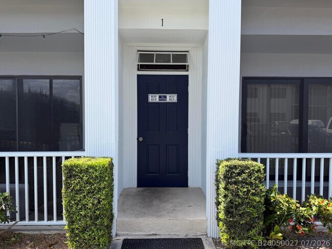 Building Photo - 180 Cypress Club Dr
