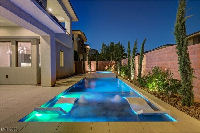 Building Photo - 68 Grey Feather Dr