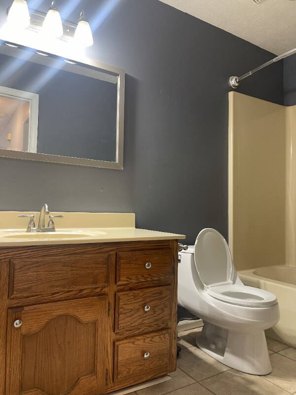 Building Photo - 3505 Curtiswood Ln E