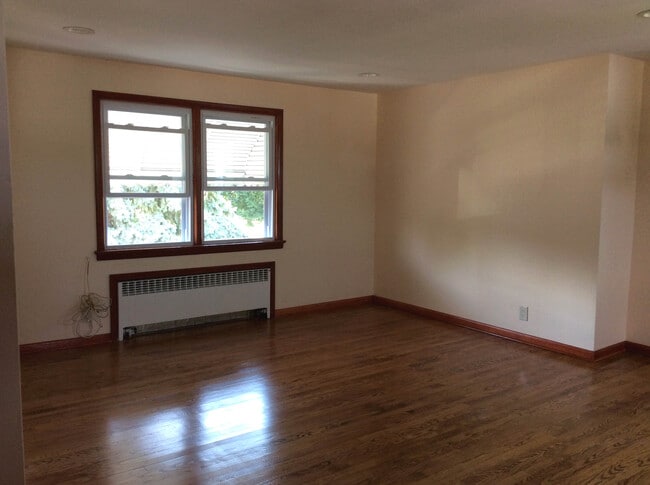 Building Photo - 19 Merrill Rd