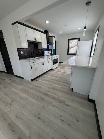 Building Photo - 3631 Johnson St