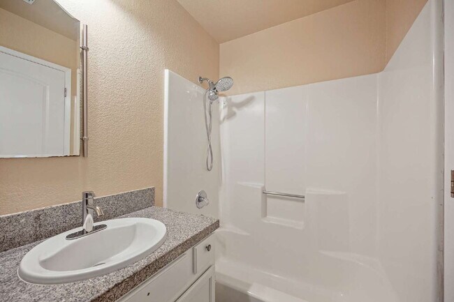 Building Photo - Unique Opportunity!