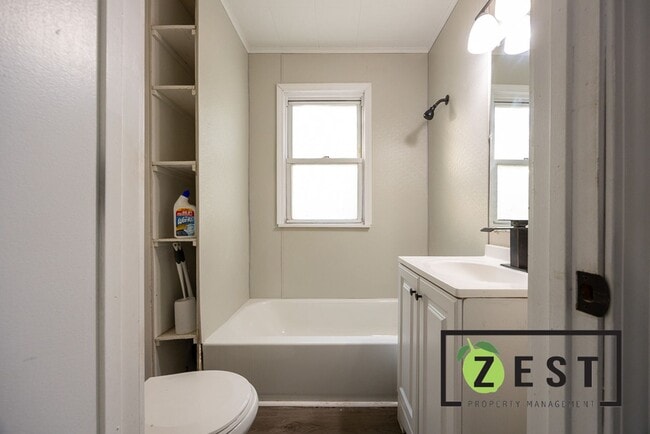 Building Photo - Beautiful house!!!!