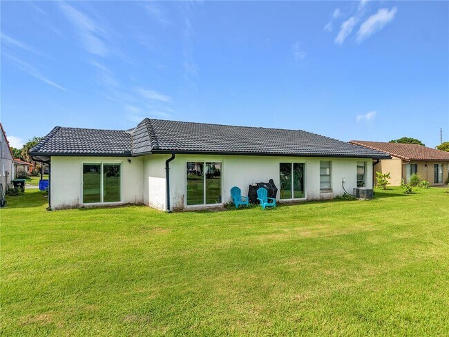 Building Photo - 5501 Memorial Dr