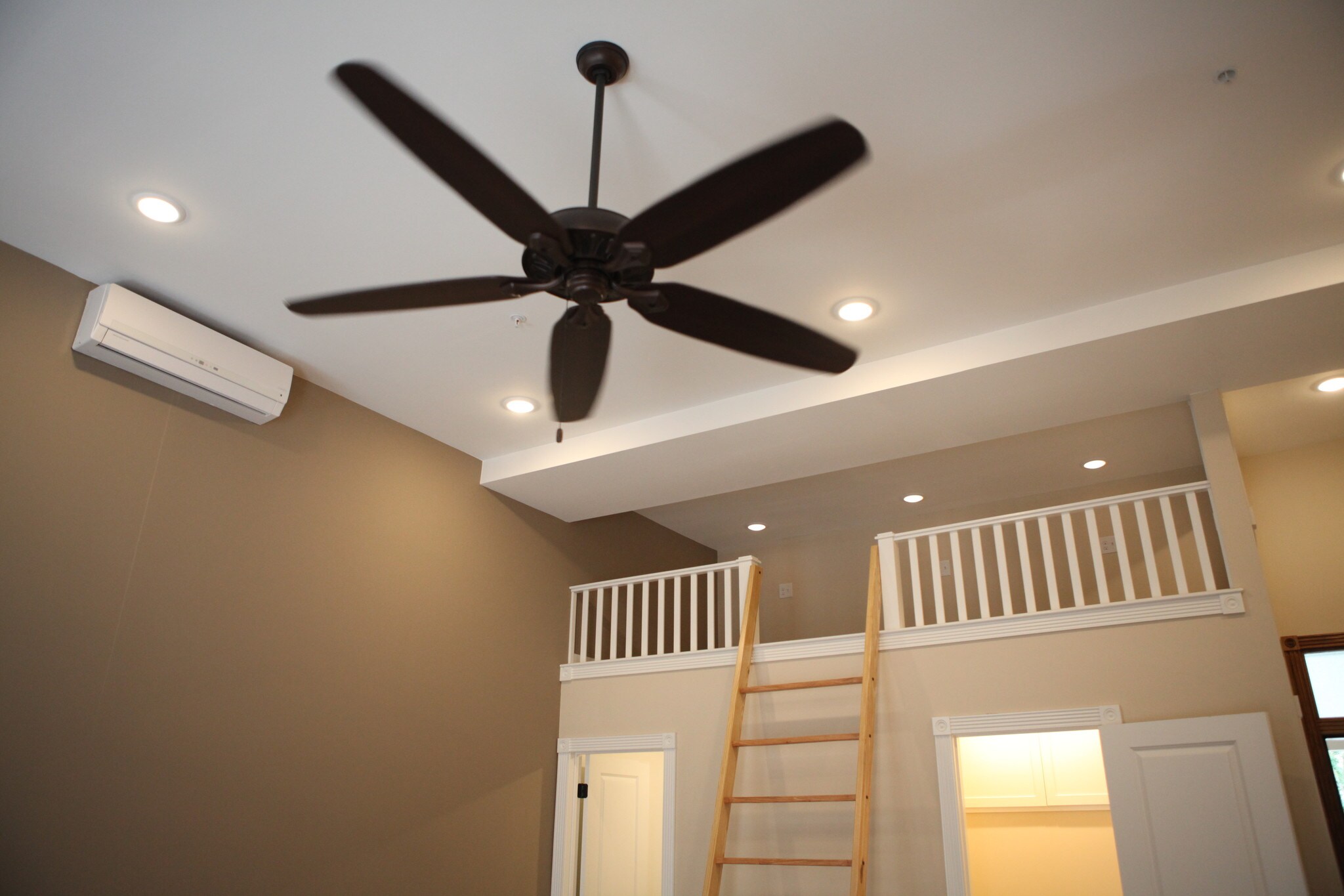 Loft #1 - 114 E University St