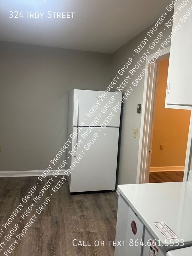 Building Photo - 324 Irby St