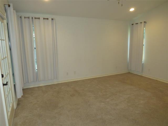 Building Photo - 2308 Crestmeadow St