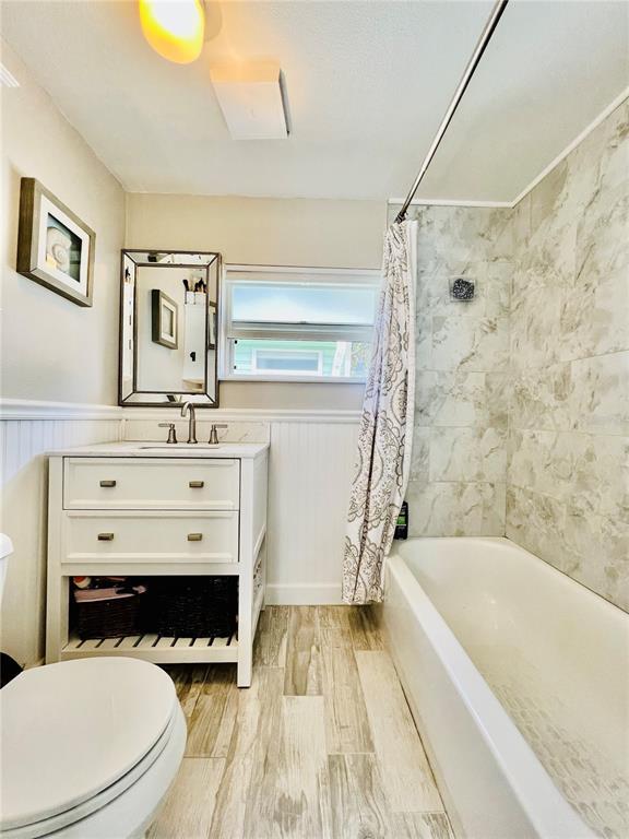 Building Photo - 428 Orangewood Dr