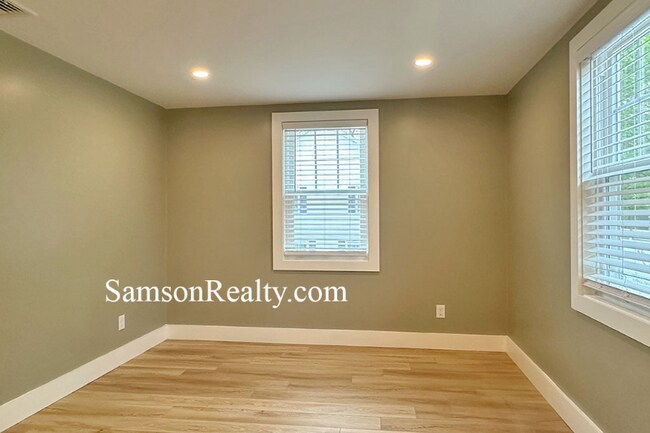 Building Photo - 129 Butler Dr