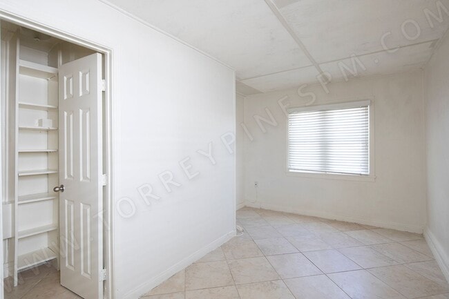 Building Photo - Studio in the Heart of La Jolla with a Pri...