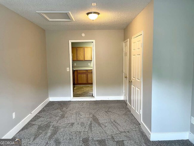 Building Photo - 7104 Merrywood Dr