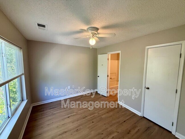 Building Photo - 1351-301 Crab Orchard Dr