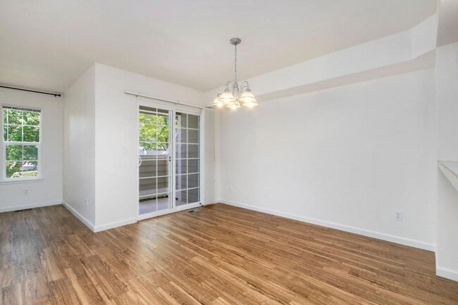 Building Photo - 2075 Tonopas Ct