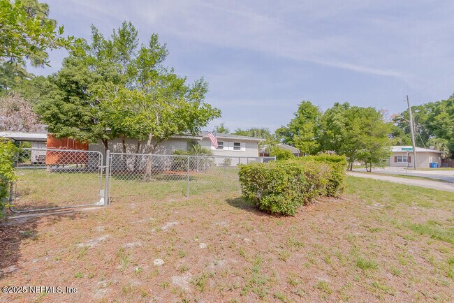 Building Photo - 5640 Coppedge Ave