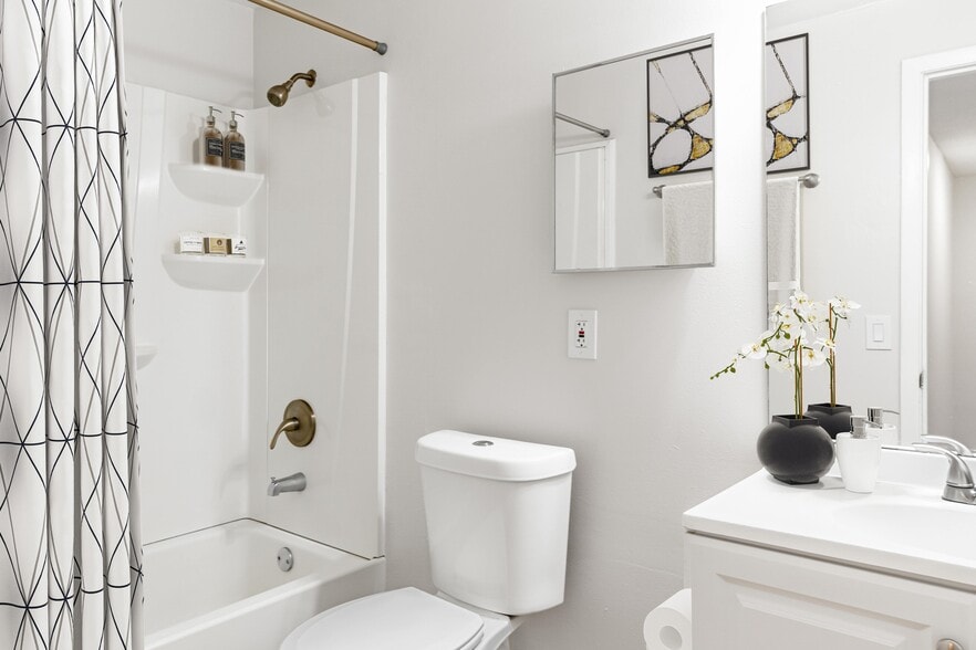 Building Photo - 39th Avenue