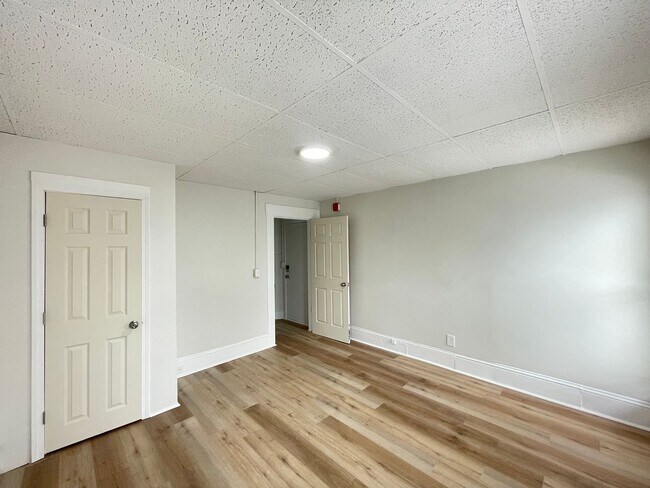 Building Photo - 53 Pennacook St