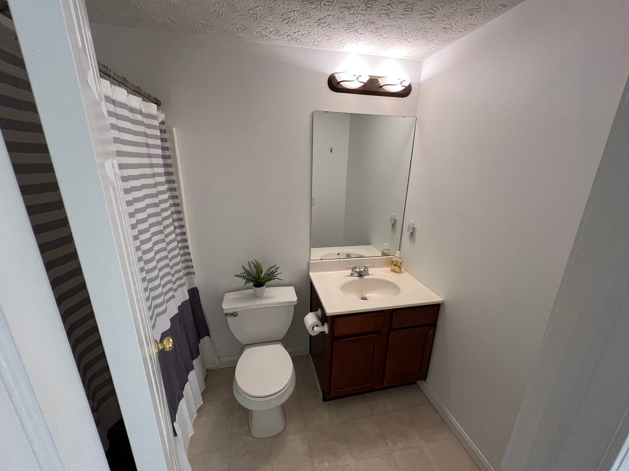 Building Photo - 3148 Benwick Dr