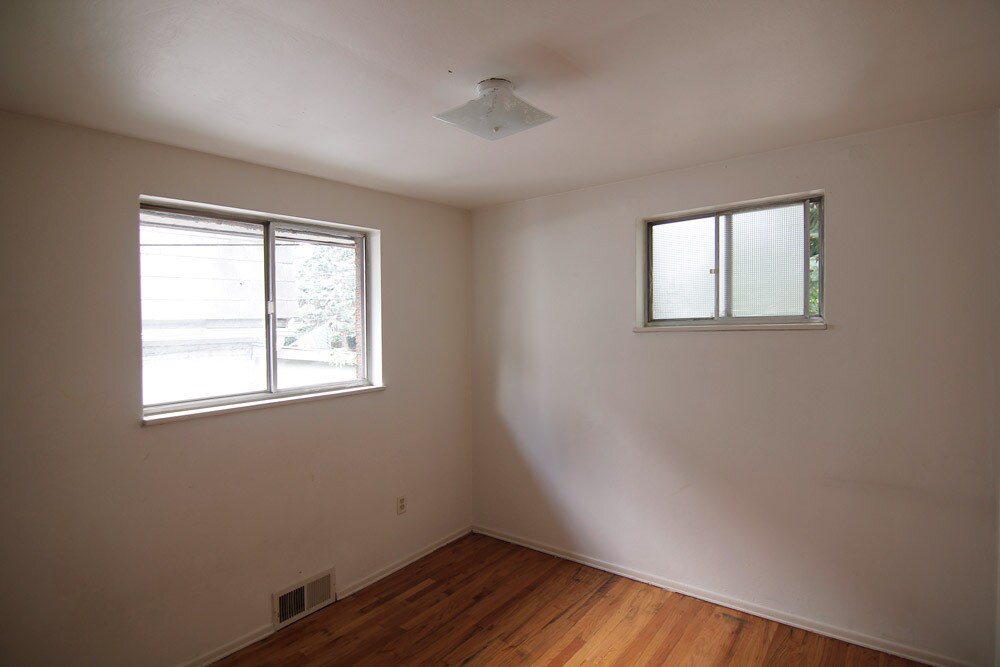 Building Photo - 421 Franklin Ave