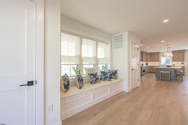 Building Photo - 26 S Rosborough Ave