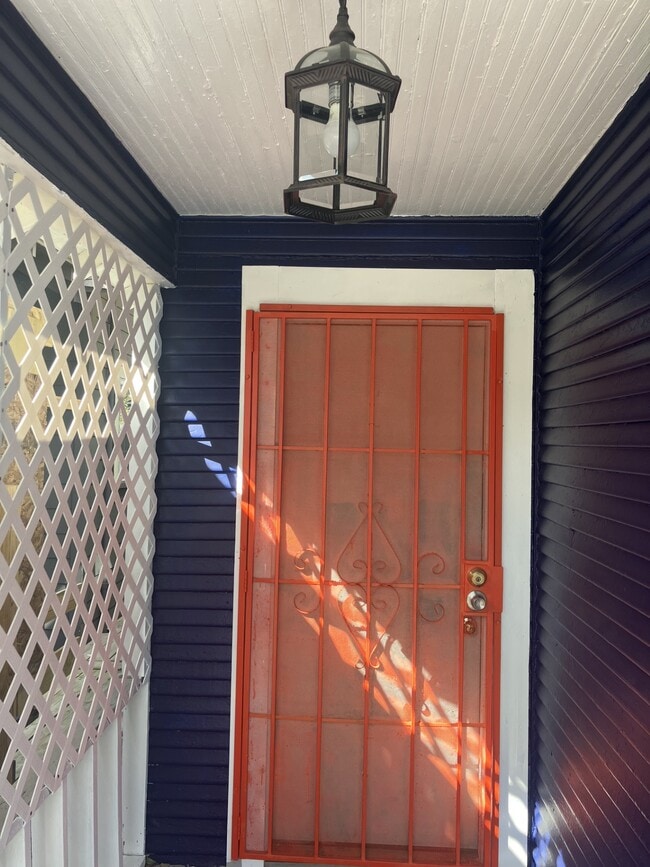 Building Photo - 3516 Nagle St