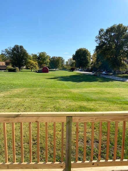 Building Photo - 11 NW Orchard St