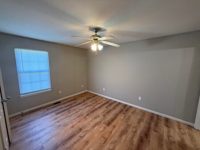 Building Photo - 4006 Snowy Owl Dr
