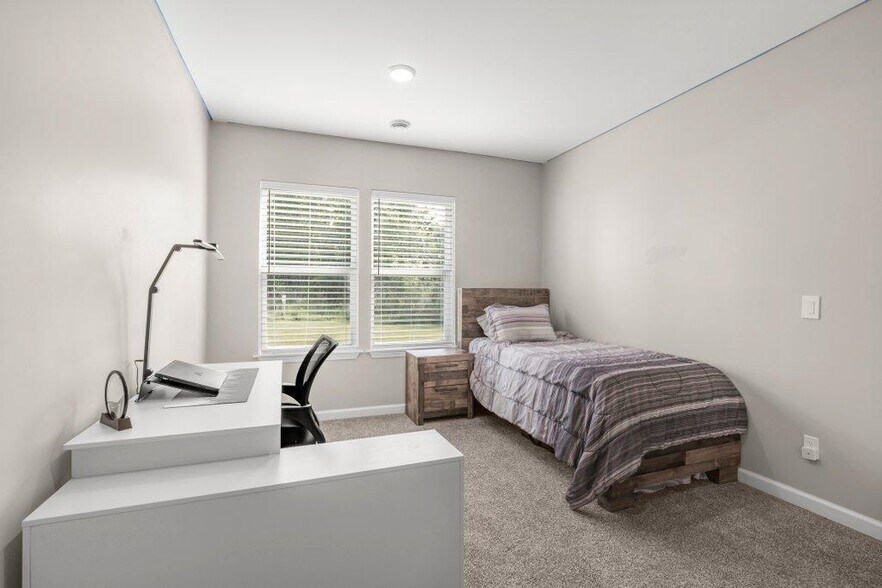 Building Photo - 21979 Lower Mill Ave