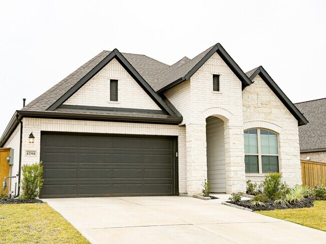 Building Photo - 42504 Rustico Rd