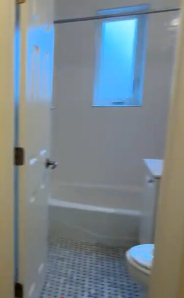 Building Photo - 105 Longwood Ave