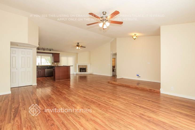 Building Photo - 13176 N 82nd Ln