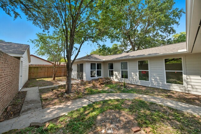 Building Photo - 12414 Aste Ln