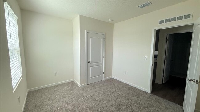 Building Photo - 2066 Walnut Crk Dr