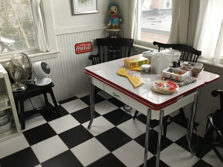 Building Photo - 78 Brington Rd